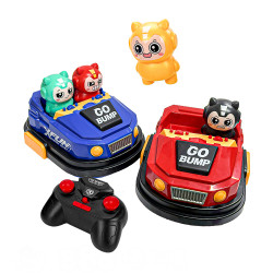 4玩偶雙人對戰遙控碰碰車(附4玩偶會彈跳/2.4G無線/附2組充電電池/車頭燈亮)(KS68Y)