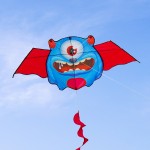 飛天獨眼怪獸造型彩色風箏(148*210)(全配/附150米輪盤線) (無法超商取貨)